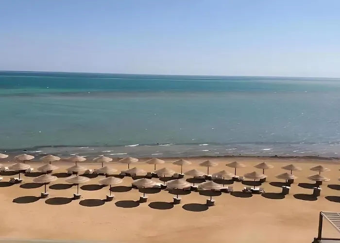 Relax At Fanadir Bay , 1br , Breakfast , & Aqua Park
